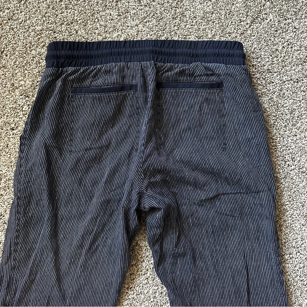 Athleta size 6 navy blue linen pants, white stripes, drawstring waist, pockets - Picture 5 of 8